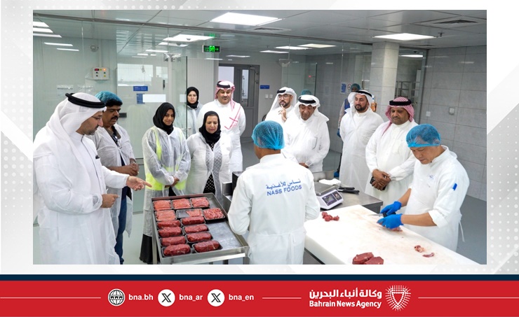 وزير الصناعة والتجارة يقوم بزيارات تفقدية ويلتقي التجار لمتابعة توافر السلع واستقرار الأسعار في ظل المستجدات الراهنة